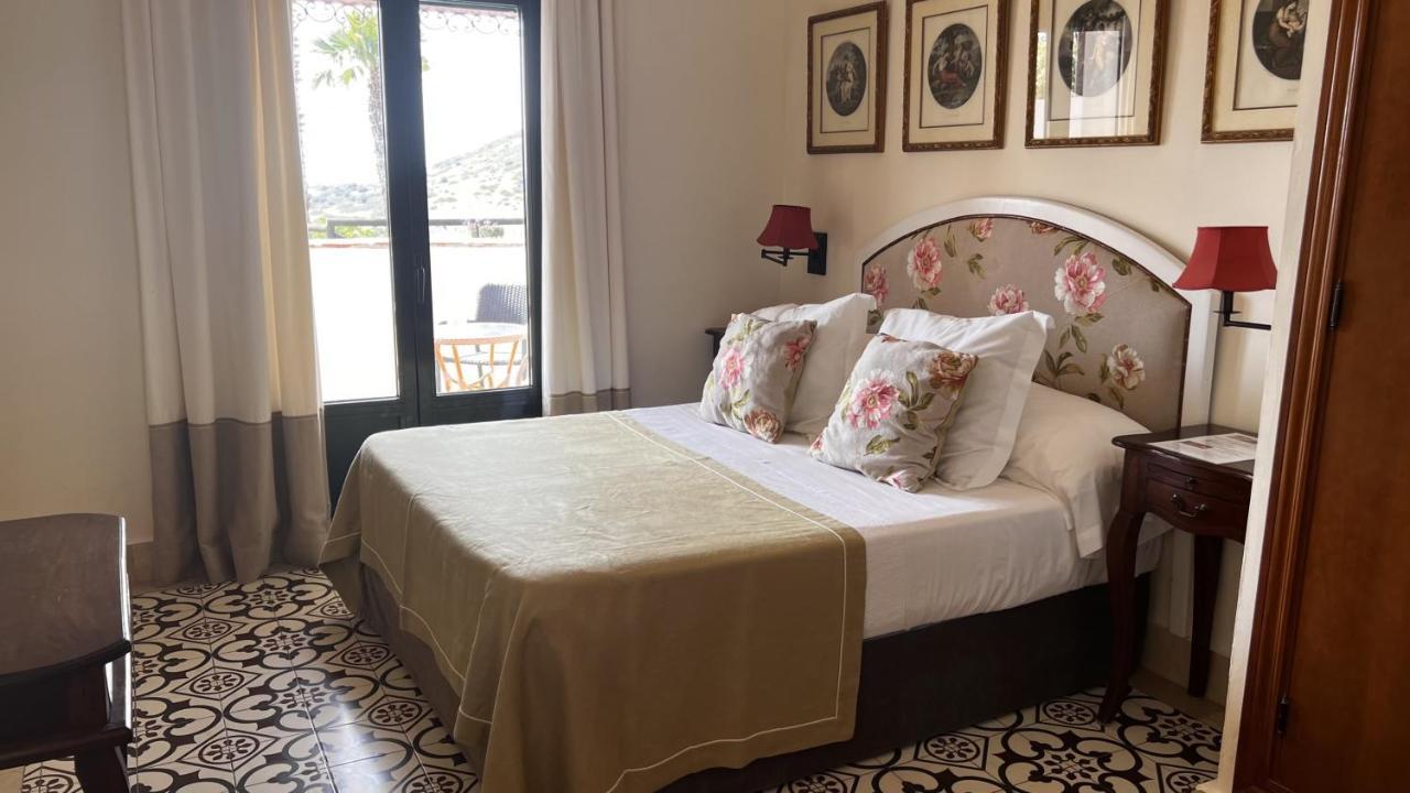 Hotel Sindhura Vejer de la Frontera Exteriör bild