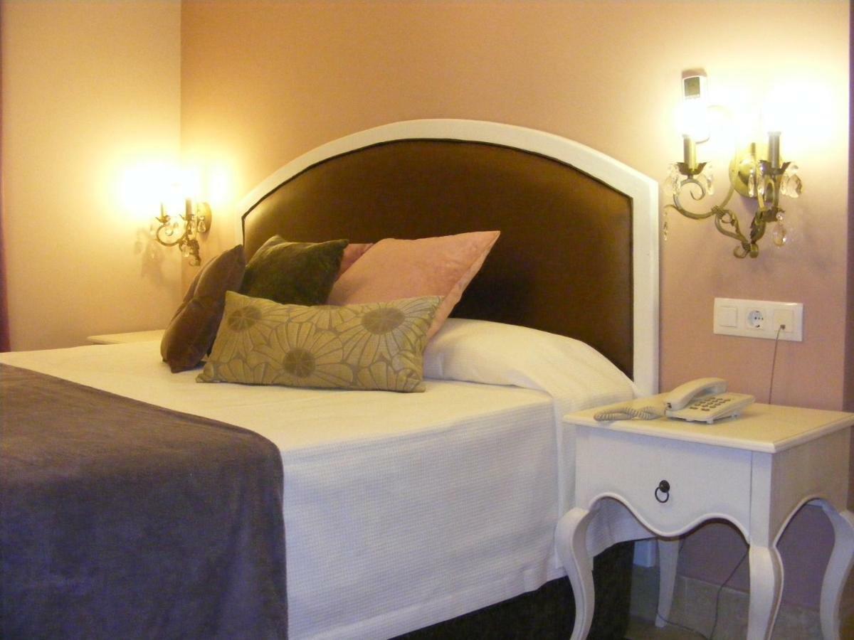 Hotel Sindhura Vejer de la Frontera Exteriör bild